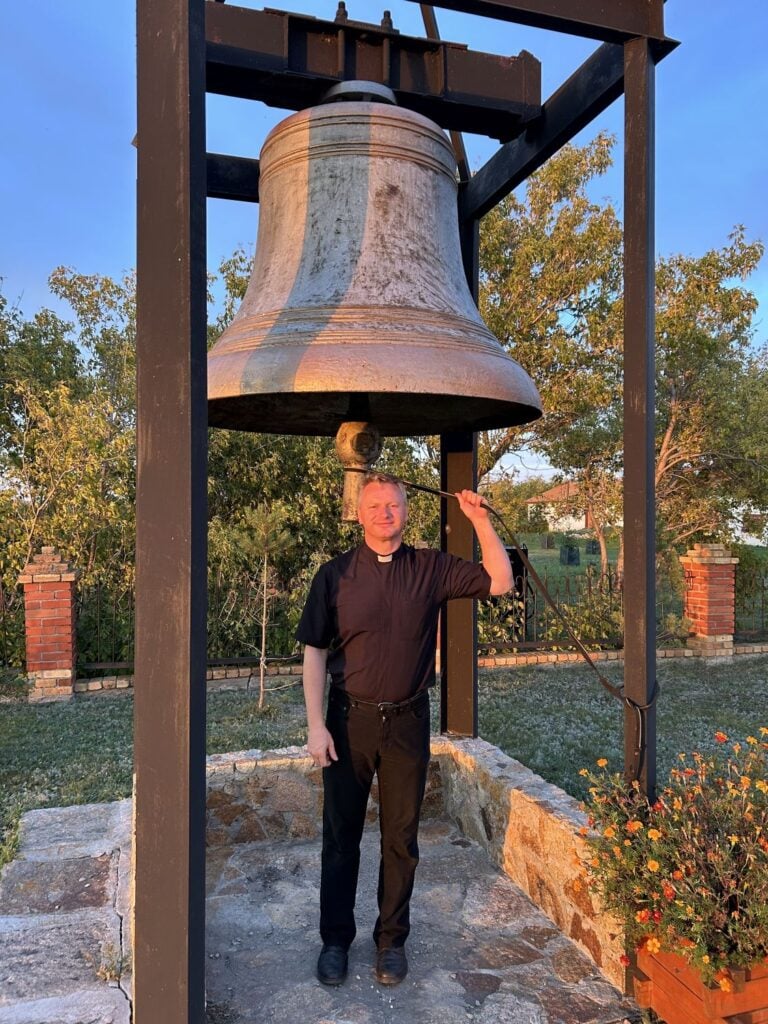 Un minibus pour vos frères et sœurs dans la foi au kazakhstan 2 Acn 20251216 199409 lr