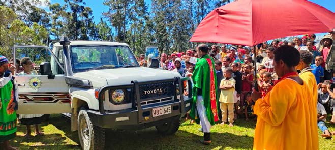 Histoire de réussite en papouasie-nouvelle-guinée : une voiture pour une immense paroisse 1 Acn 20260127 201059