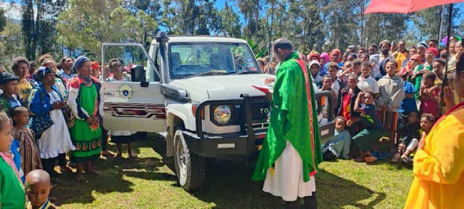 Histoire de réussite en papouasie-nouvelle-guinée : une voiture pour une immense paroisse 2 Acn 20260127 201060